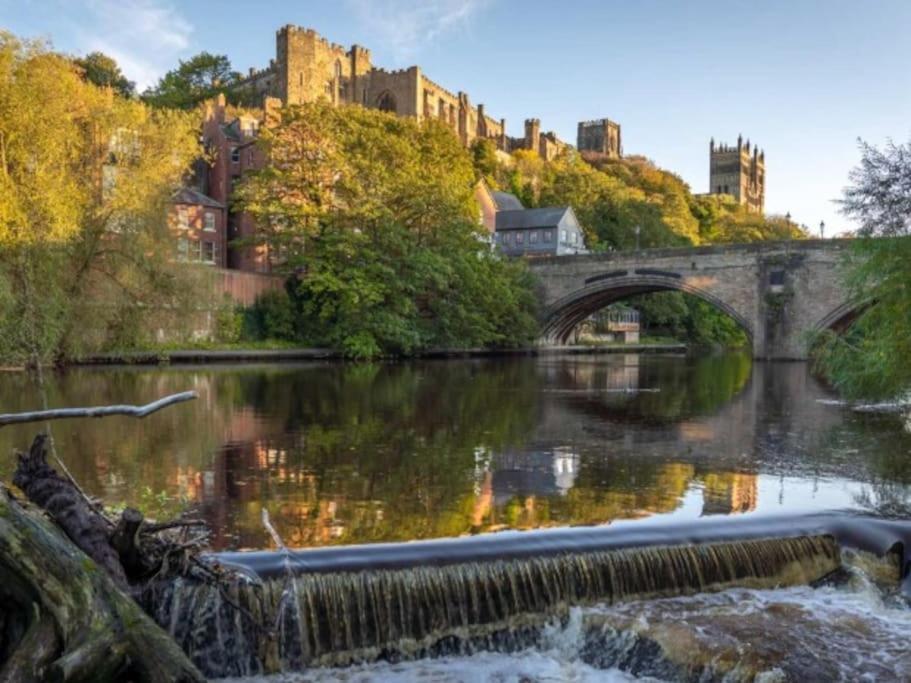 Durham Hideaway Apartment Bagian luar foto